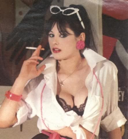 Edwige Fenech Graphics Code | E...